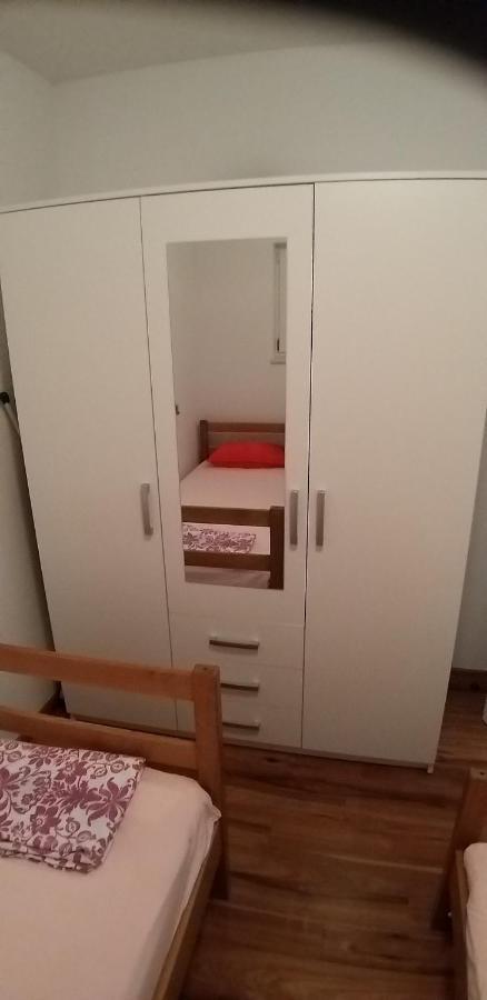 Apartman Slavica Рогозница Екстериор снимка