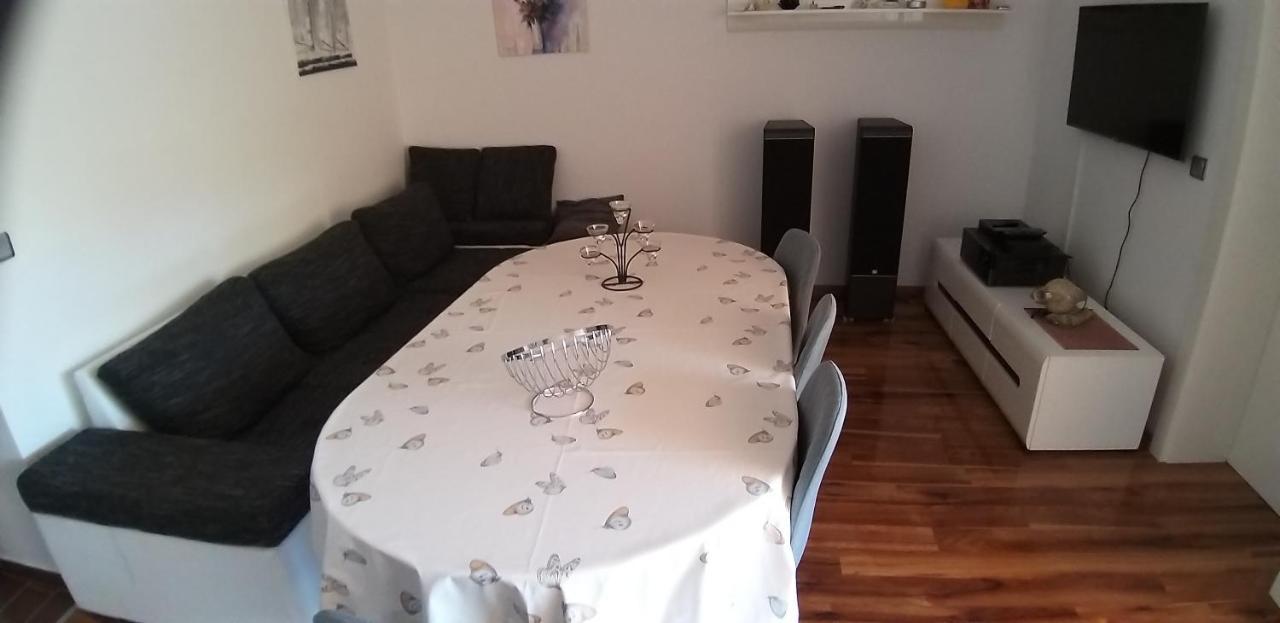 Apartman Slavica Рогозница Екстериор снимка